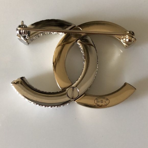 NEW Chanel CC Logo Brooch - Picture 8 of 12